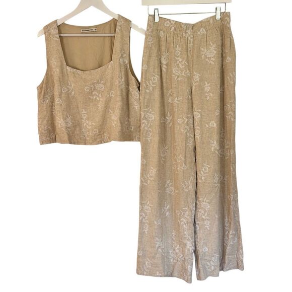 Abercrombie & Fitch Cream Two-Piece Set - Picture 2 of 15